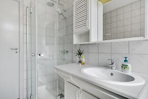 Apartment 2 bedroom with lake view