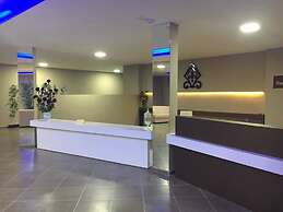 Lacazzona Hotel
