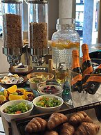 ALFIT HOTEL & BAR AKASAKA