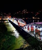 Ano Bom Palace Hotel