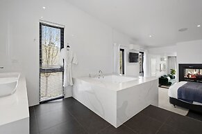 Hepburn Escape Villa