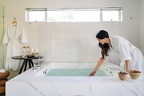 Hepburn Bathhouse & Spa Villas