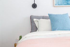 Locals Boutique Apartment Qianshan No.13