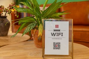 Locals Boutique Apartment Qianshan No.14