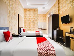 Capital O 540 Esther Hotel