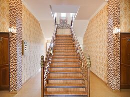 Capital O 540 Esther Hotel