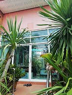 Palm Payom Village Resort