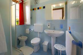 Fiori Gialli Caucana