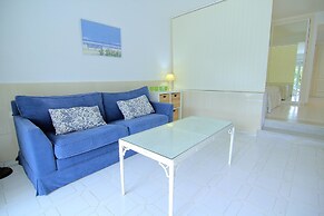 La Petunia Apartment