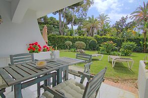 La Petunia Apartment