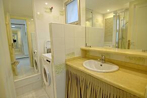 La Petunia Apartment