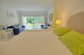 La Petunia Apartment