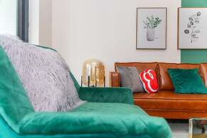 Locals Boutique Apartment Huafa Plaza 8