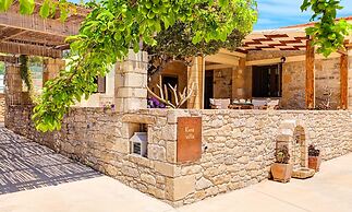 Cretan Kera Villa Heated Pool