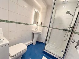 Reef Lodge Apartments