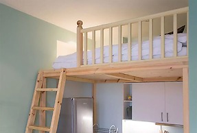 Reef Lodge Apartments