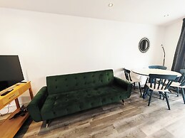 Reef Lodge Apartments