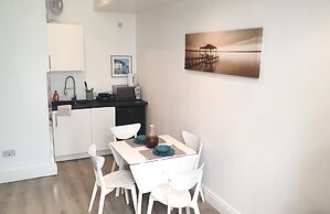 Reef Lodge Apartments