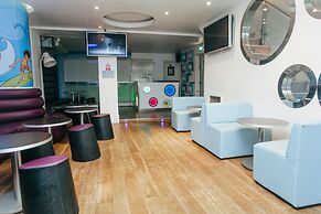 Reef Lodge Apartments