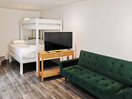 Reef Lodge Apartments