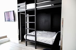 Reef Lodge Apartments