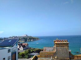 Reef Lodge Apartments