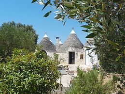 Trulli sotto La Cupa