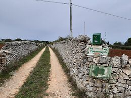 Trulli sotto La Cupa