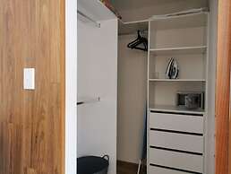 Serviced Waterfront Whole Villa Sydney