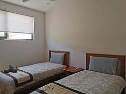 Serviced Waterfront Whole Villa Sydney