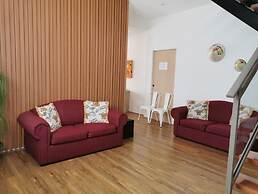 Serviced Waterfront Whole Villa Sydney