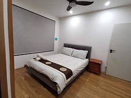 Serviced Waterfront Whole Villa Sydney