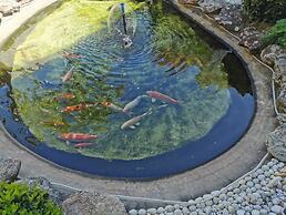 Serviced Waterfront Whole Villa Sydney