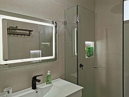 Serviced Waterfront Whole Villa Sydney