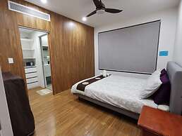 Serviced Waterfront Whole Villa Sydney