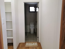 Serviced Waterfront Whole Villa Sydney