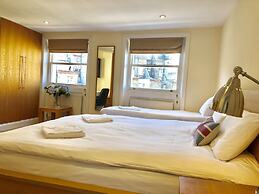 Buckingham Palace View Apartment