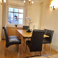 Buckingham Palace View Apartment