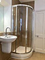 Buckingham Palace View Apartment