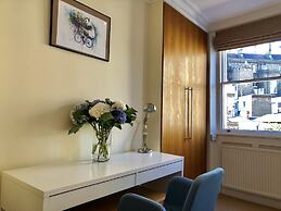 Buckingham Palace View Apartment