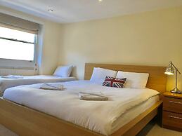 Buckingham Palace View Apartment
