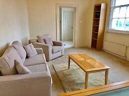 Buckingham Palace View Apartment