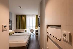 Super 8 by Wyndham Dresden