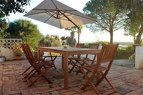 Akivillas Tavira Pine