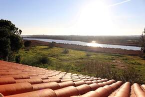 Akivillas Tavira Pine