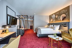EMPA Boutique Hotel