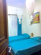 Tana-Jacaranda - Hostel