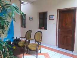 Tana-Jacaranda - Hostel