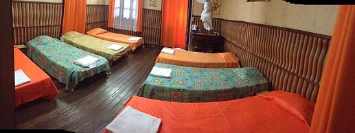 Tana-Jacaranda - Hostel