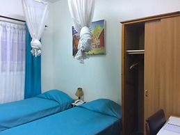 Tana-Jacaranda - Hostel